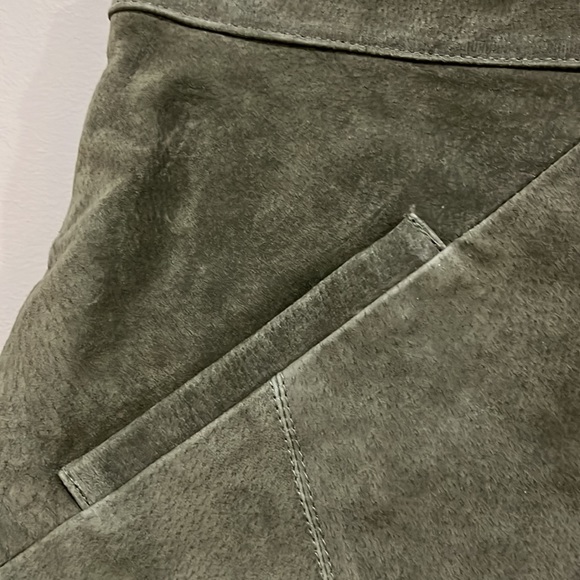 BLANKNYC Snap Front Suede Wrap Skirt in Herb Size 30 - Picture 5 of 7